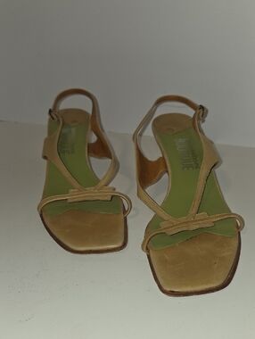 Women's Tan Strappy Slingback Sandals Town Shoes Boutique Size 8